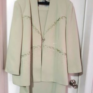 Women's  2 piece  suits